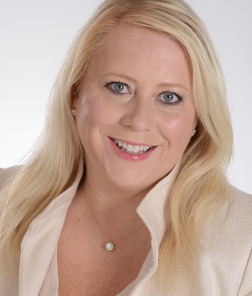 Jennifer LabsSM.jpg